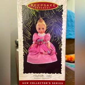 1995 Hallmark Keepsake Cinderella from First Lady of Dolls series
